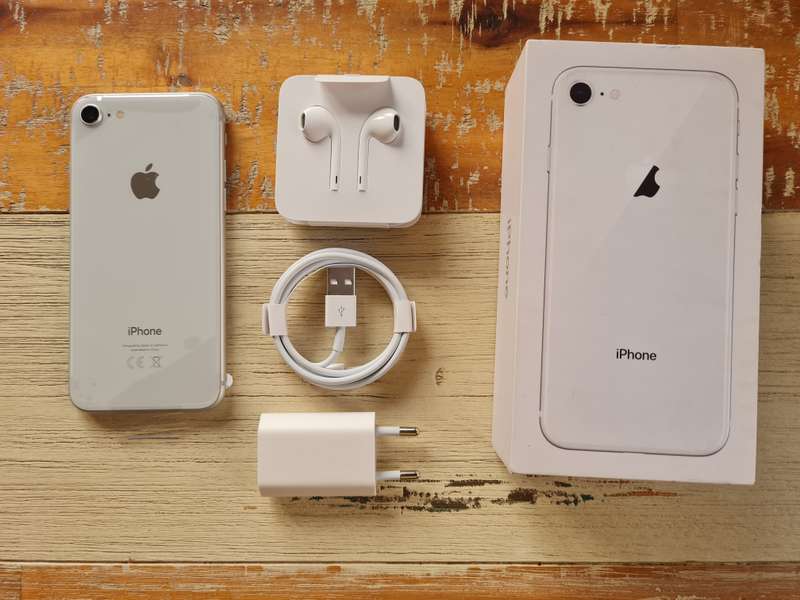 Apple iPhone 8 64GB Silver