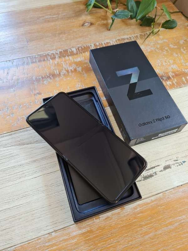 Samsung Galaxy Z Flip 3 256GB Phantom Black