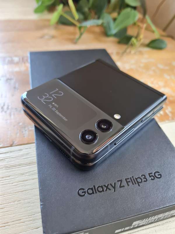 Samsung Galaxy Z Flip 3 256GB Phantom Black
