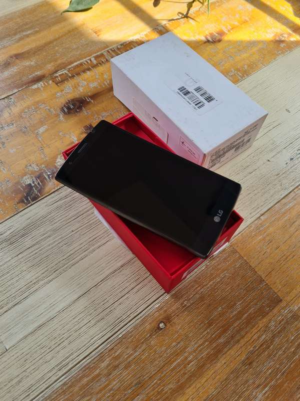 LG G4 32GB Leather Black