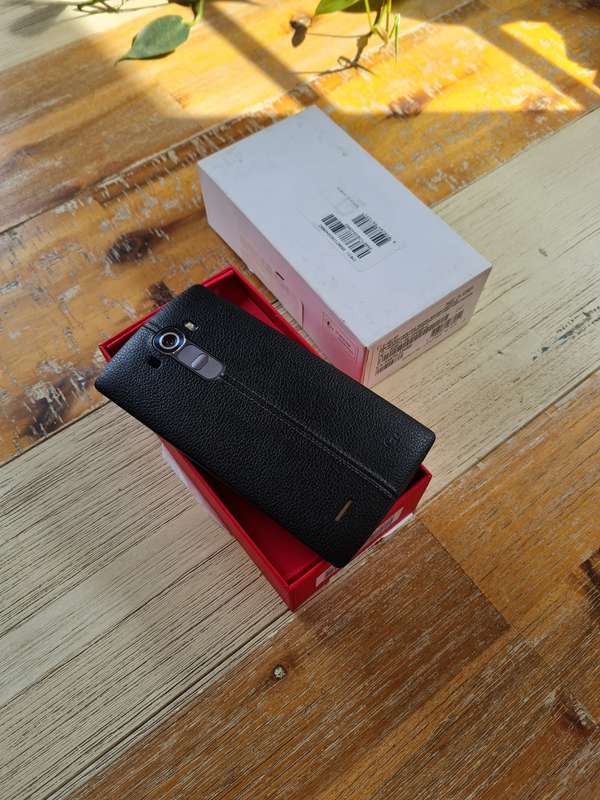 LG G4 32GB Leather Black
