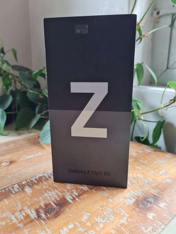 Samsung Galaxy Z Flip3 256GB Cream