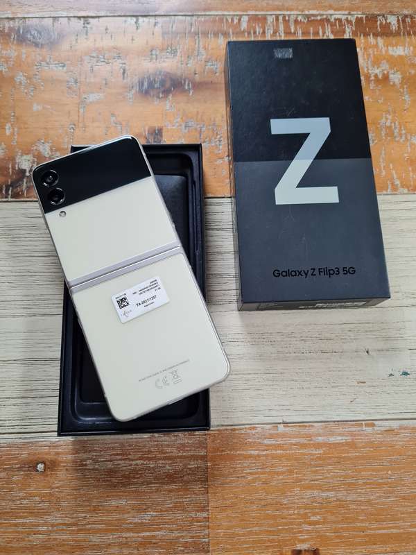 Samsung Galaxy Z Flip3 256GB Cream