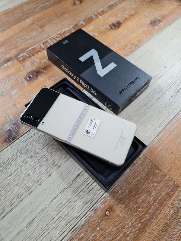 Samsung Galaxy Z Flip3 256GB Cream