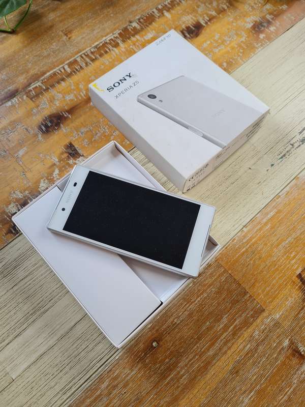 Sony Xperia Z5 32GB White