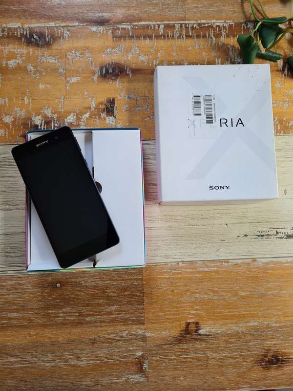 Sony Xperia E5 16GB Graphite Black