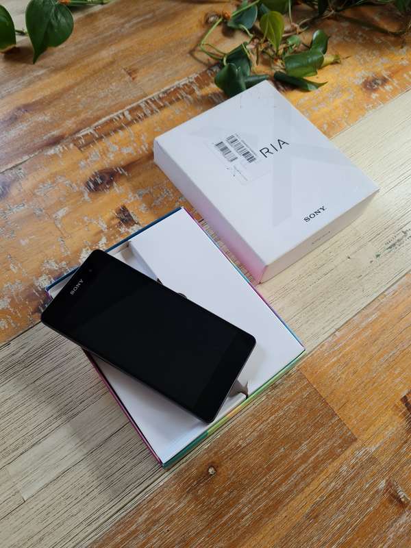 Sony Xperia E5 16GB Graphite Black