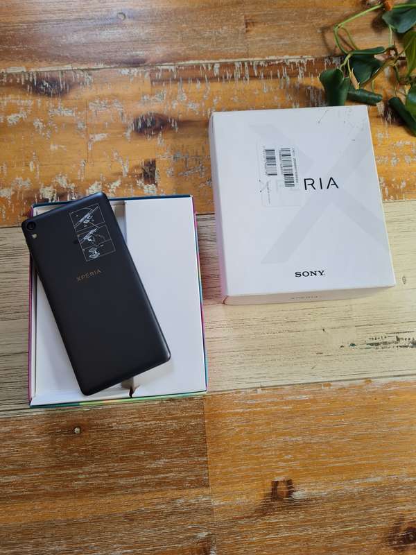 Sony Xperia E5 16GB Graphite Black