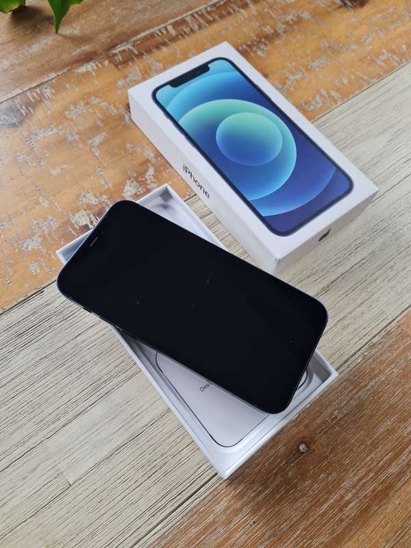 Apple iPhone 12 64GB Black