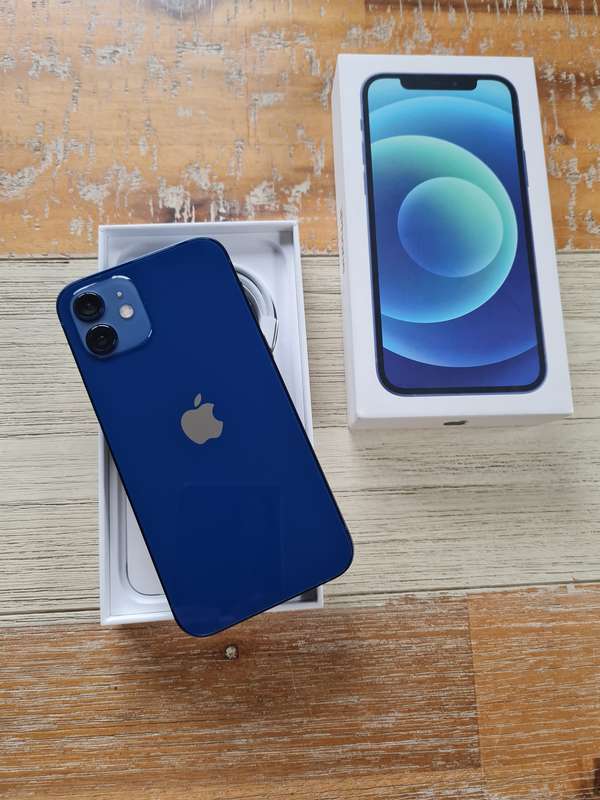 Apple iPhone 12 64GB Black