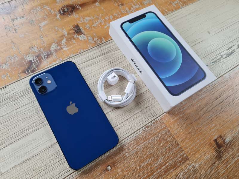 Apple iPhone 12 64GB Black