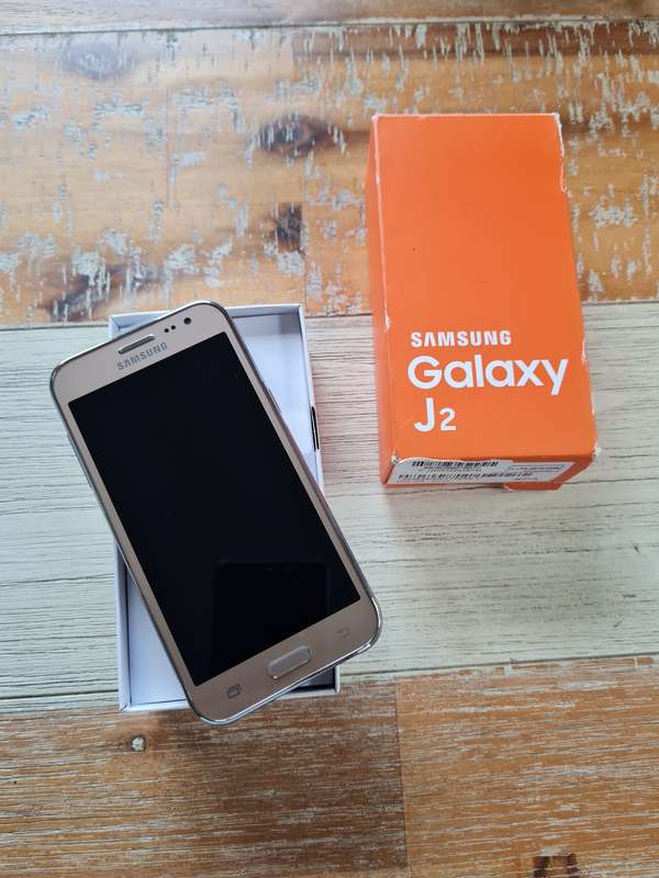 Samsung Galaxy J2 8GB Gold