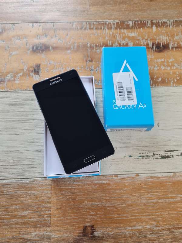Samsung Galaxy A5 16GB Midnight Black