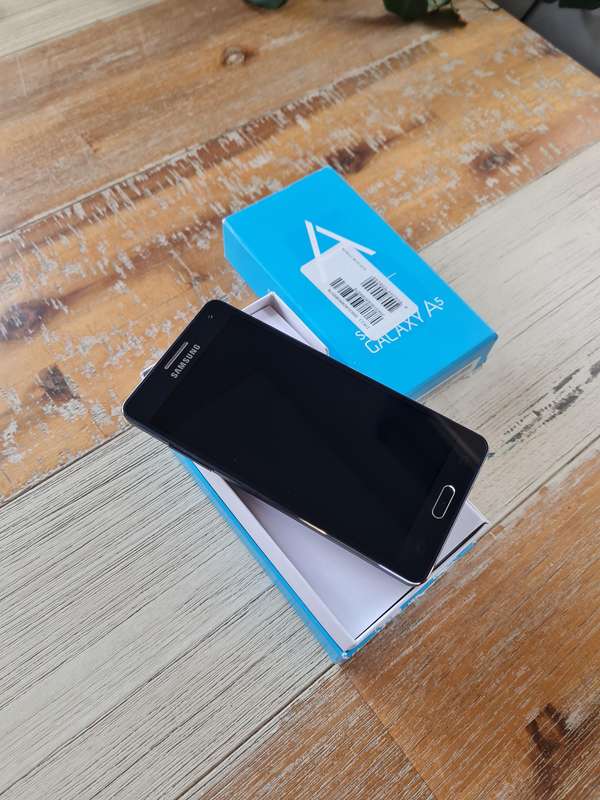 Samsung Galaxy A5 16GB Midnight Black