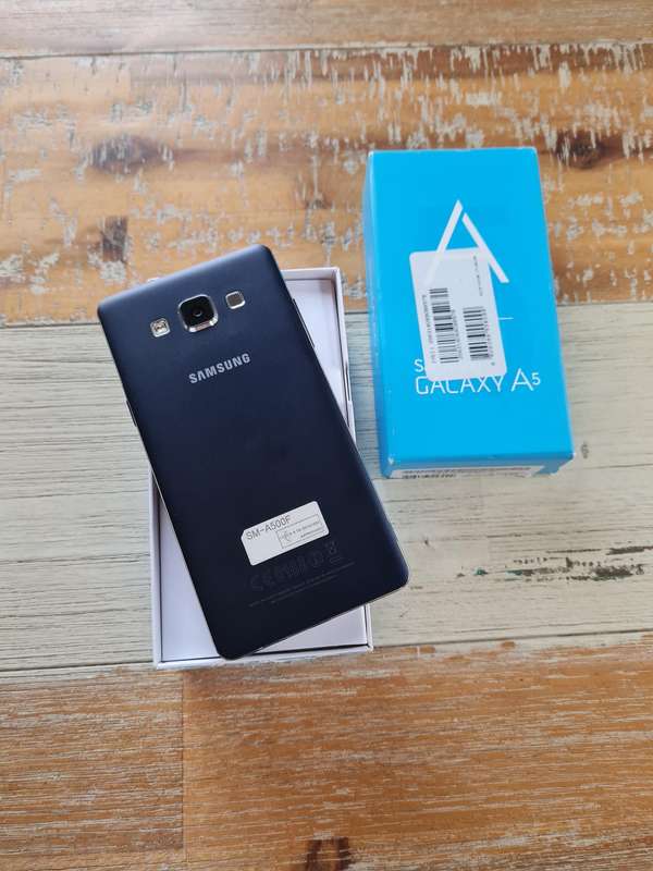 Samsung Galaxy A5 16GB Midnight Black