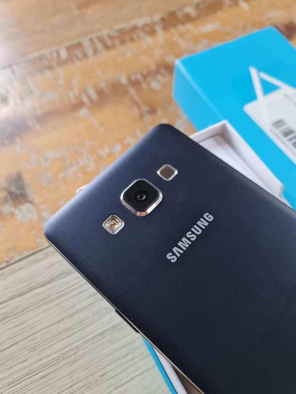 Samsung Galaxy A5 16GB Midnight Black