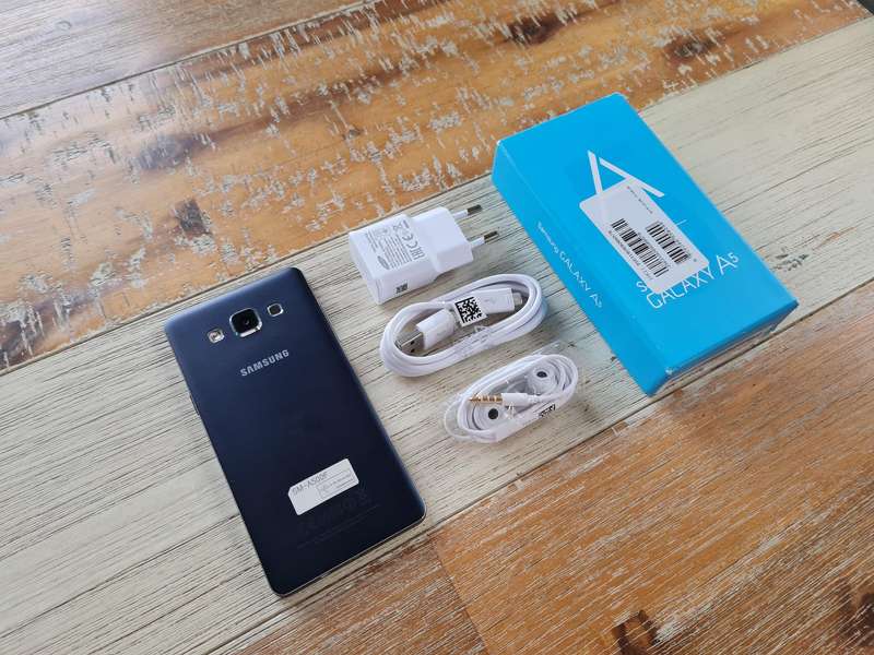 Samsung Galaxy A5 16GB Midnight Black