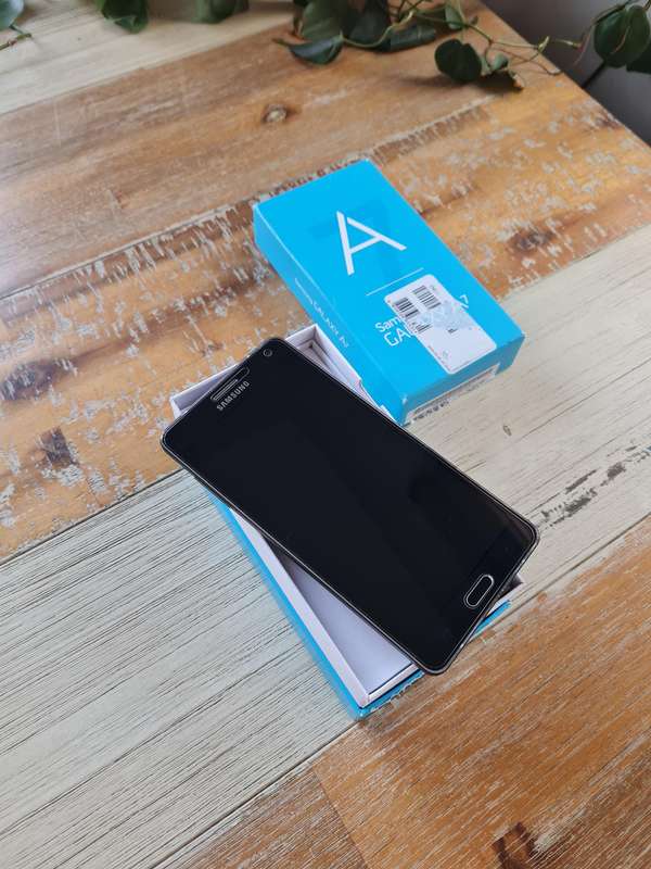 Samsung Galaxy A7 16GB Midnight Black