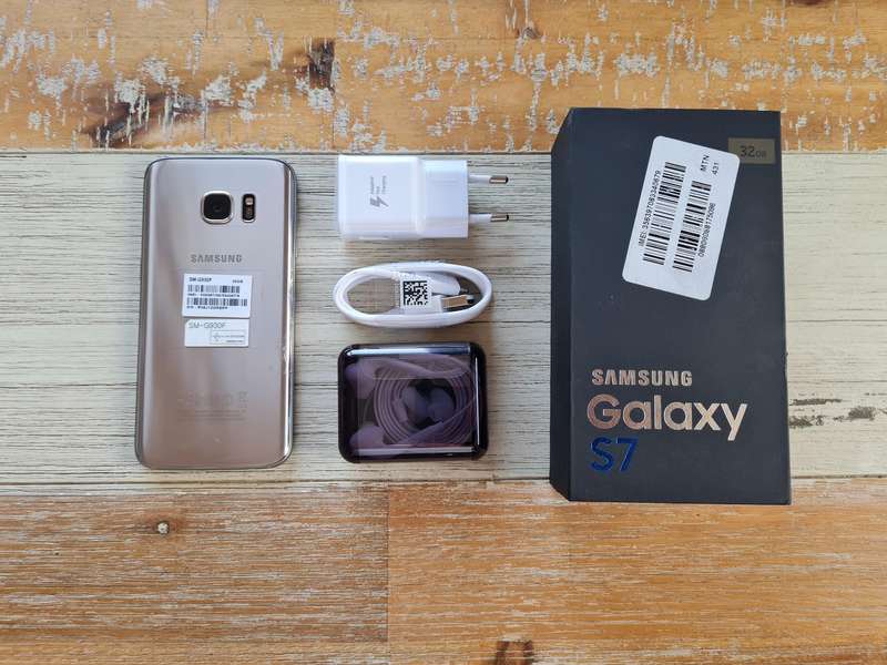 Samsung Galaxy S7 32GB Gold Platinum
