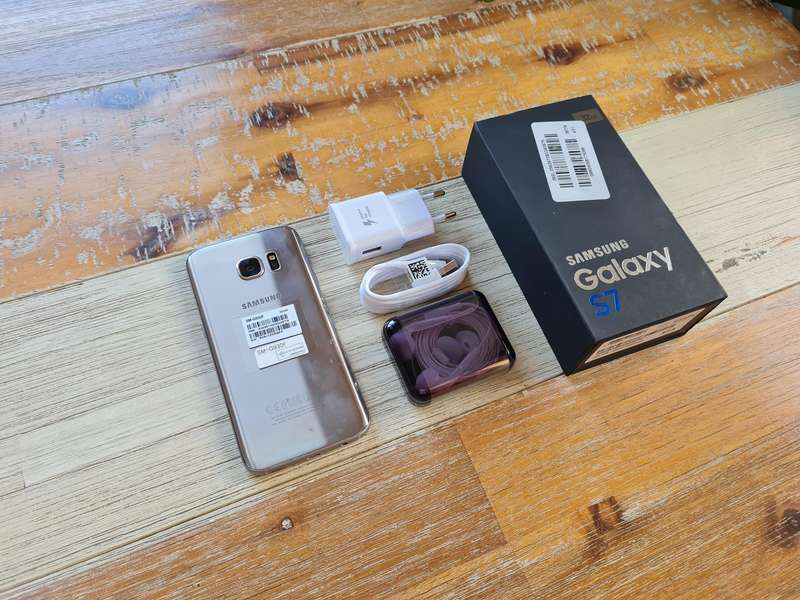 Samsung Galaxy S7 32GB Gold Platinum