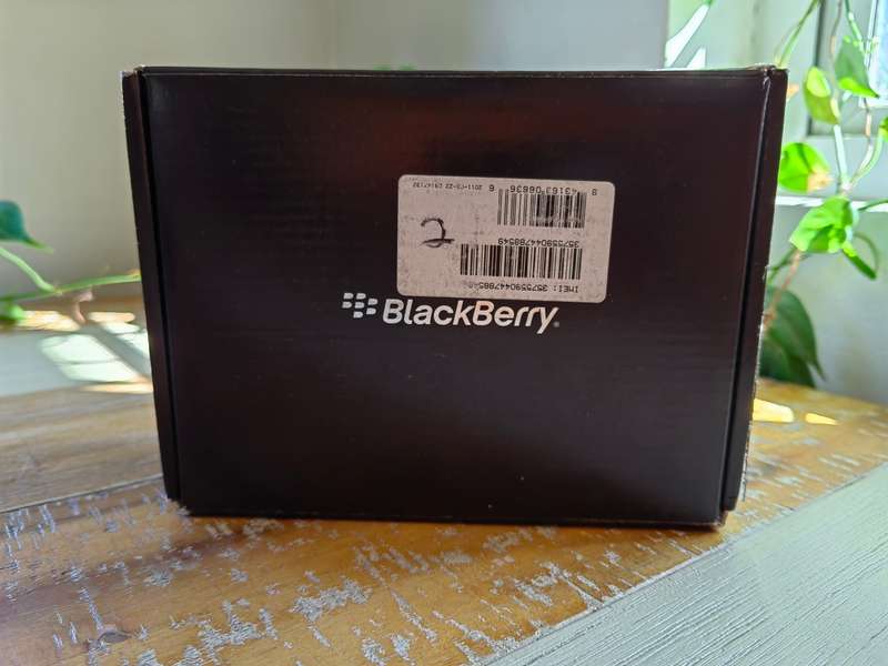 Blackberry 8520 Purple