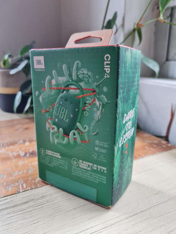JBL Clip 4 Bluetooth Speaker Green