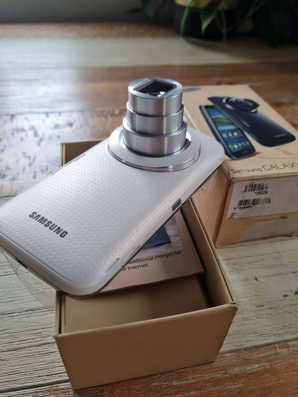 Samsung Galaxy K Zoom C115 8GB Shimmery White