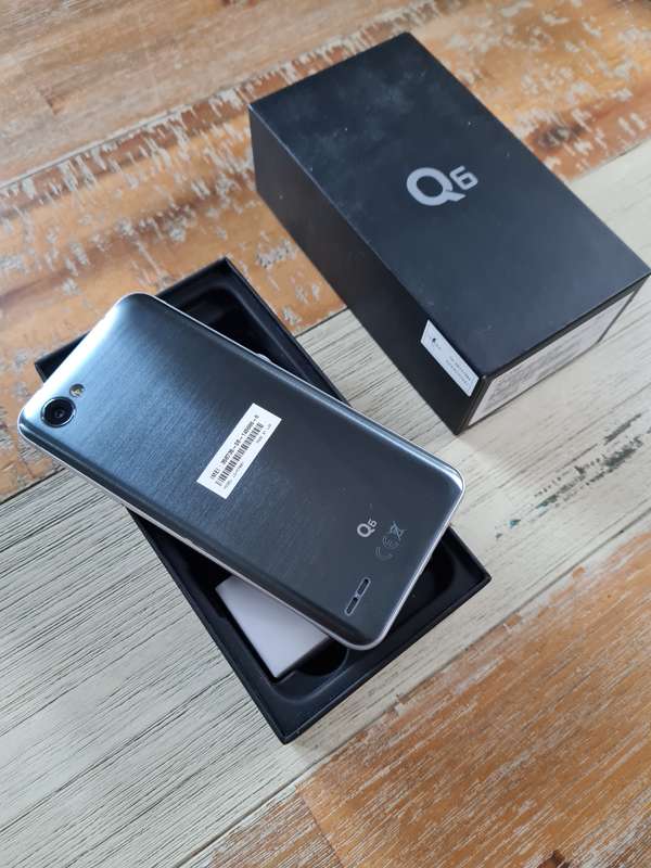 LG Q6 32GB Ice Platinum