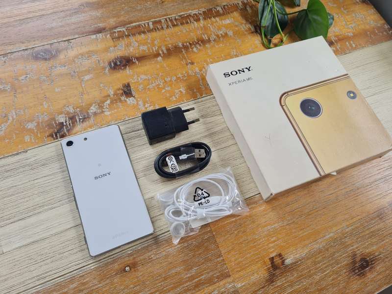 Sony Xperia M5 16GB White