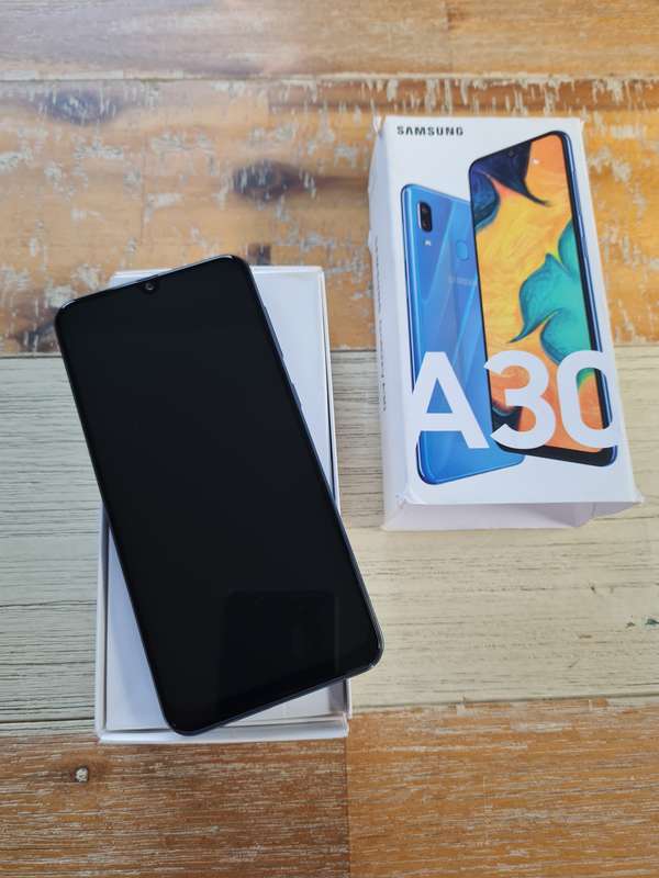 Samsung Galaxy A30 64GB Blue