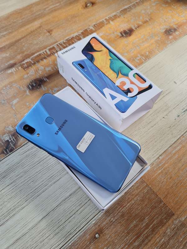 Samsung Galaxy A30 64GB Blue