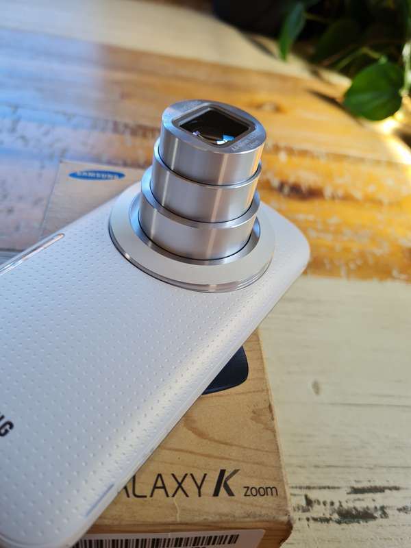 Samsung Galaxy K Zoom 8GB Shimmery White