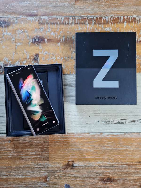 Samsung Galaxy Z Fold 3 256GB Phantom Silver
