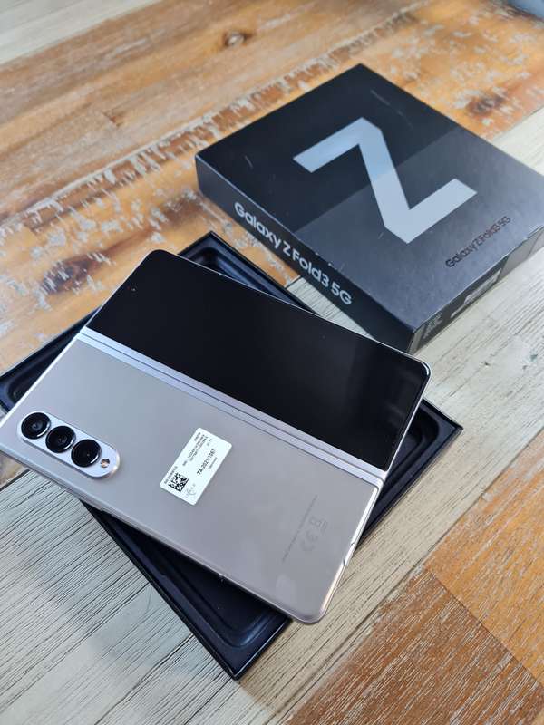 Samsung Galaxy Z Fold 3 256GB Phantom Silver