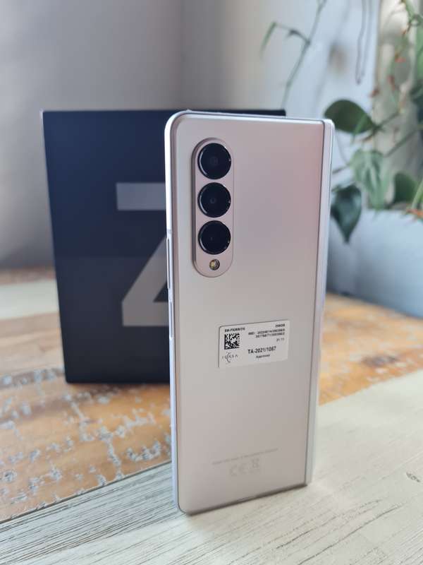Samsung Galaxy Z Fold 3 256GB Phantom Silver
