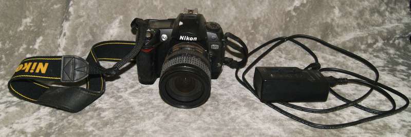 Nikon D70 AF-5 Nikkor 18-70mm camera
