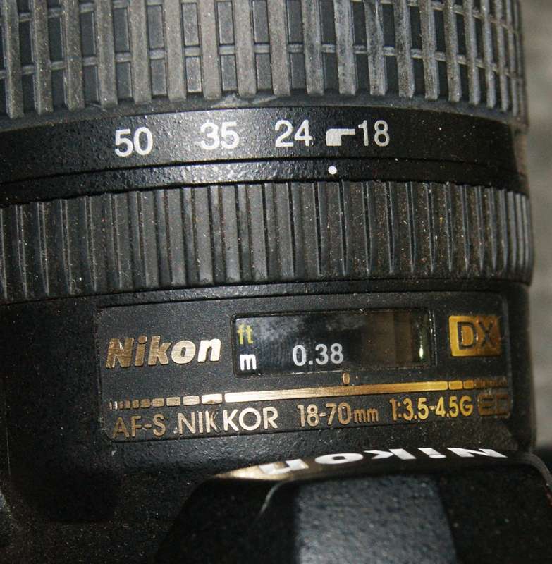 Nikon D70 AF-5 Nikkor 18-70mm camera