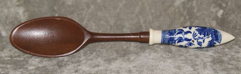 Wooden spoon with willow pattern handle
