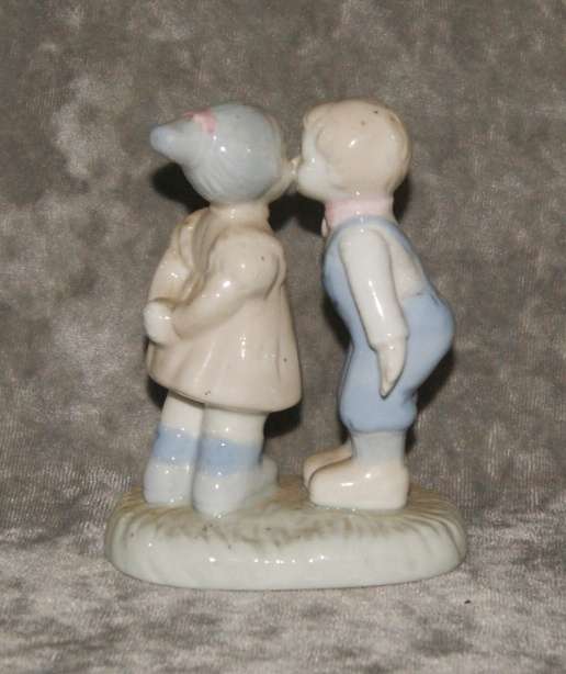 Heritage Porcelain "First Kiss" figurine