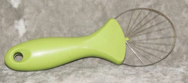Progressive avocado slicer