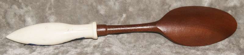 Wooden spoon with willow pattern handle