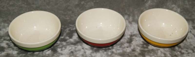 Set of 3 Mixe Stoneware Ramekin bowls