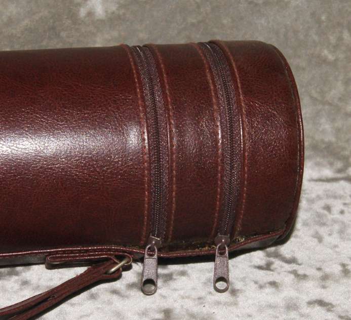 Picnic wine bottle carrier
