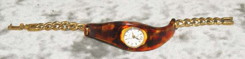 Persona Quartz watch (needs battery)