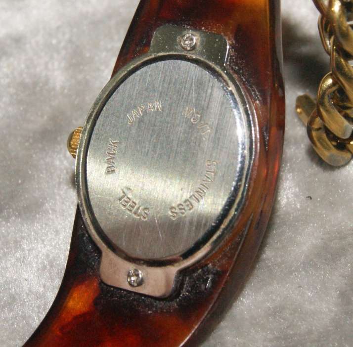 Persona Quartz watch (needs battery)