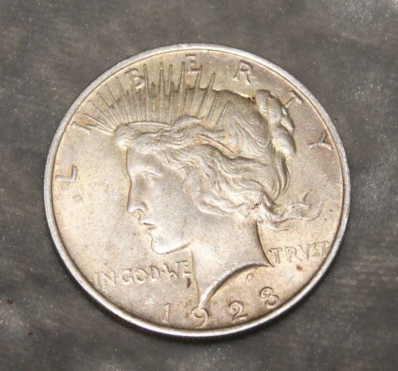 1923 Silver peace dollar 90% silver (26.7g) @ ccrraazzyy low R1 start