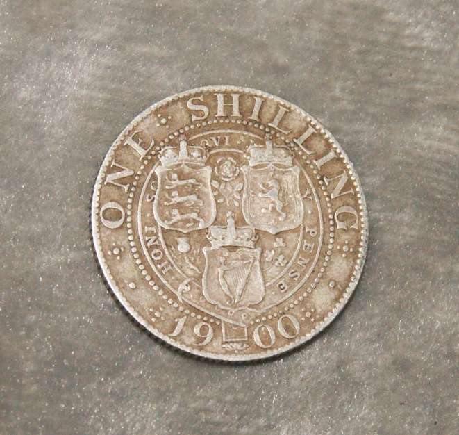1900 Victoria 3rd portrait 1 shilling