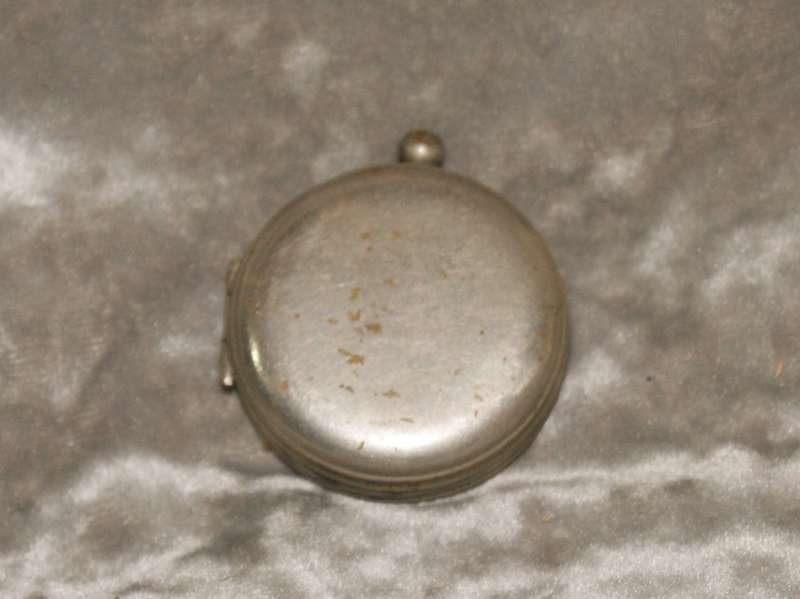 Vintage pocket case compass