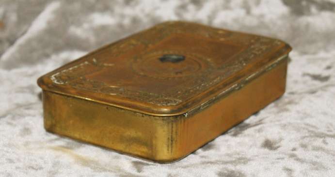 Royal gift to the troops Christmas 1914