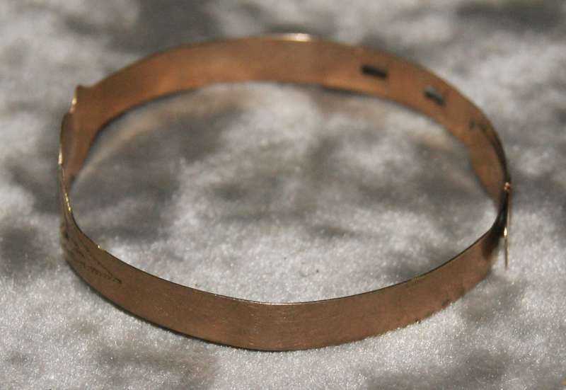 9ct gold christening bracelet (3.1g) @ ccrraazzyy low R1 start
